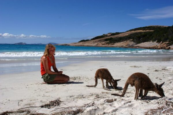 Nullarbor Traveller: 9-Day - Perth to Adelaide Wildlife Adventure