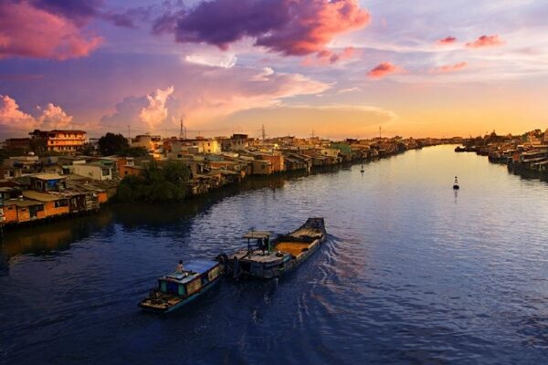 10-Day Mekong River Adventure Cruise: Ho Chi Minh City to Siem Reap